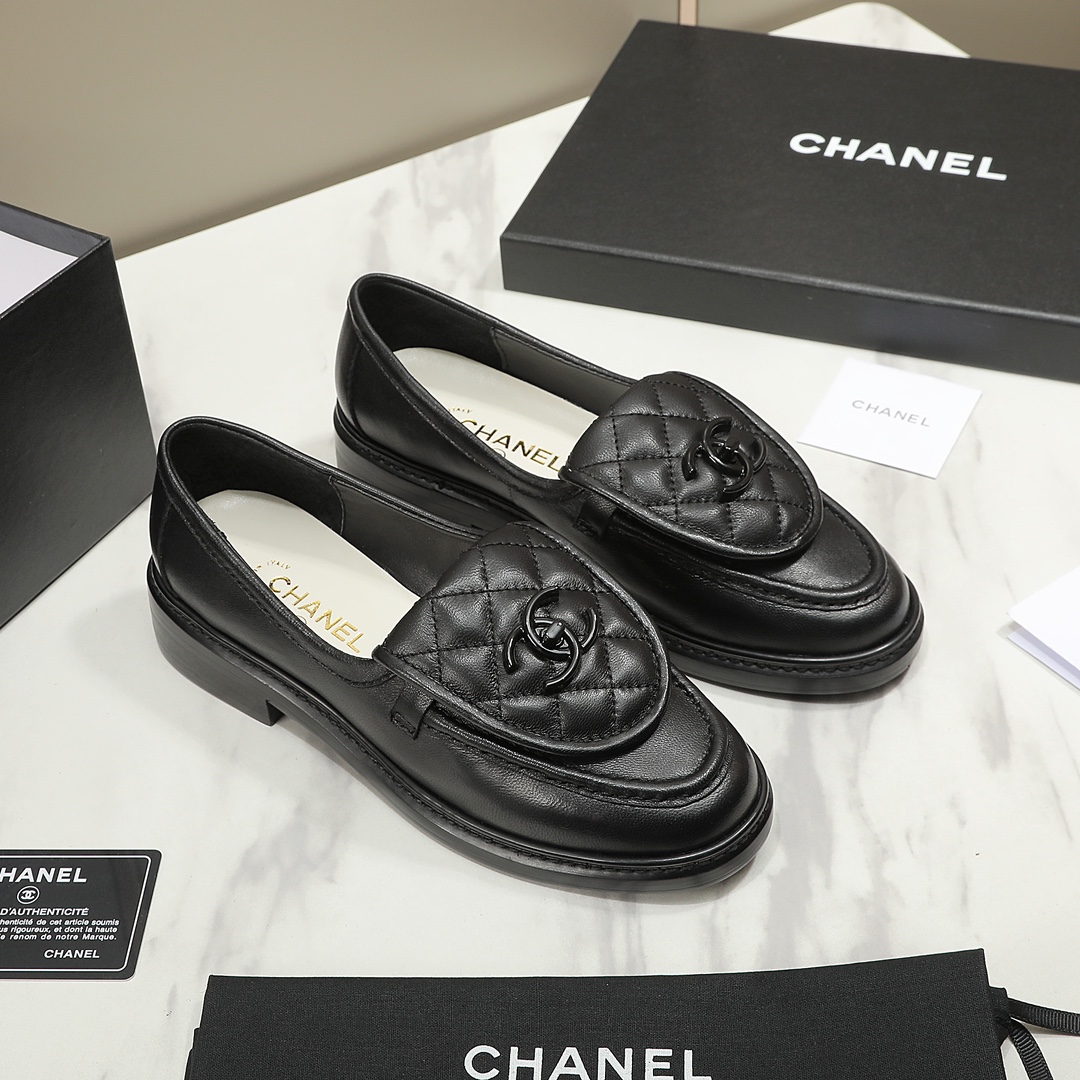 CHANEL Loafers