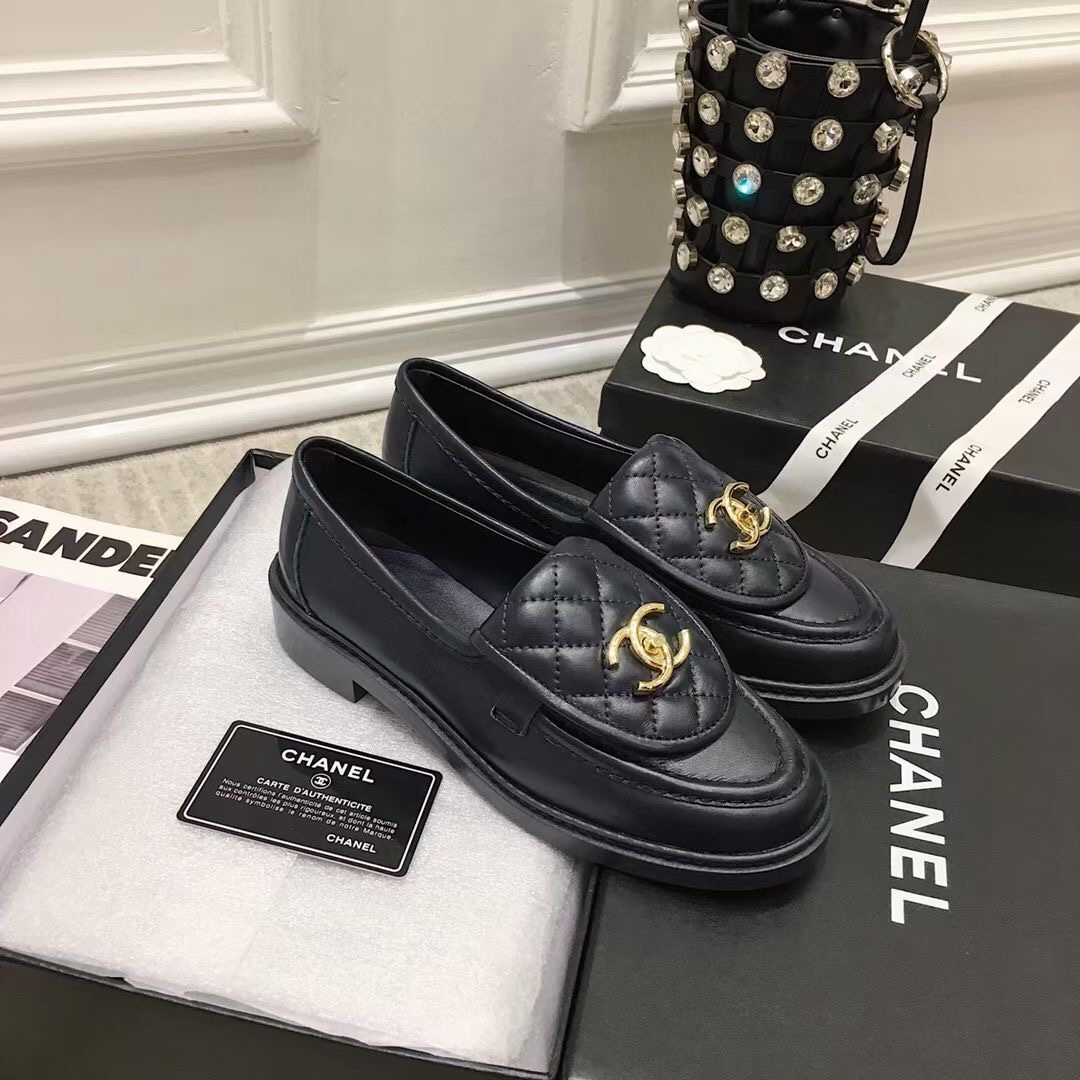 CHANEL Loafers
