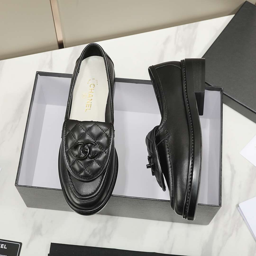CHANEL Loafers
