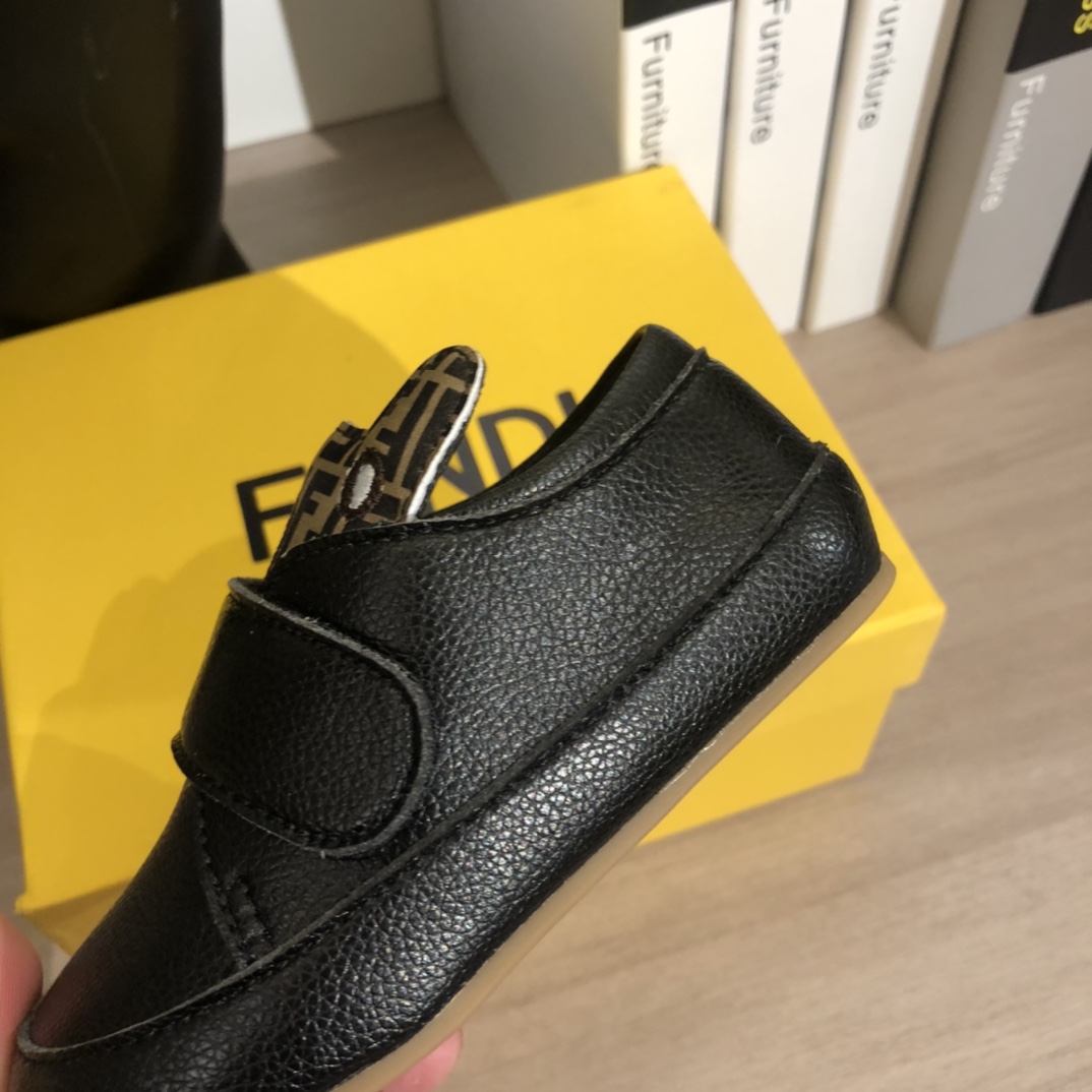 FENDI BB children's shoes