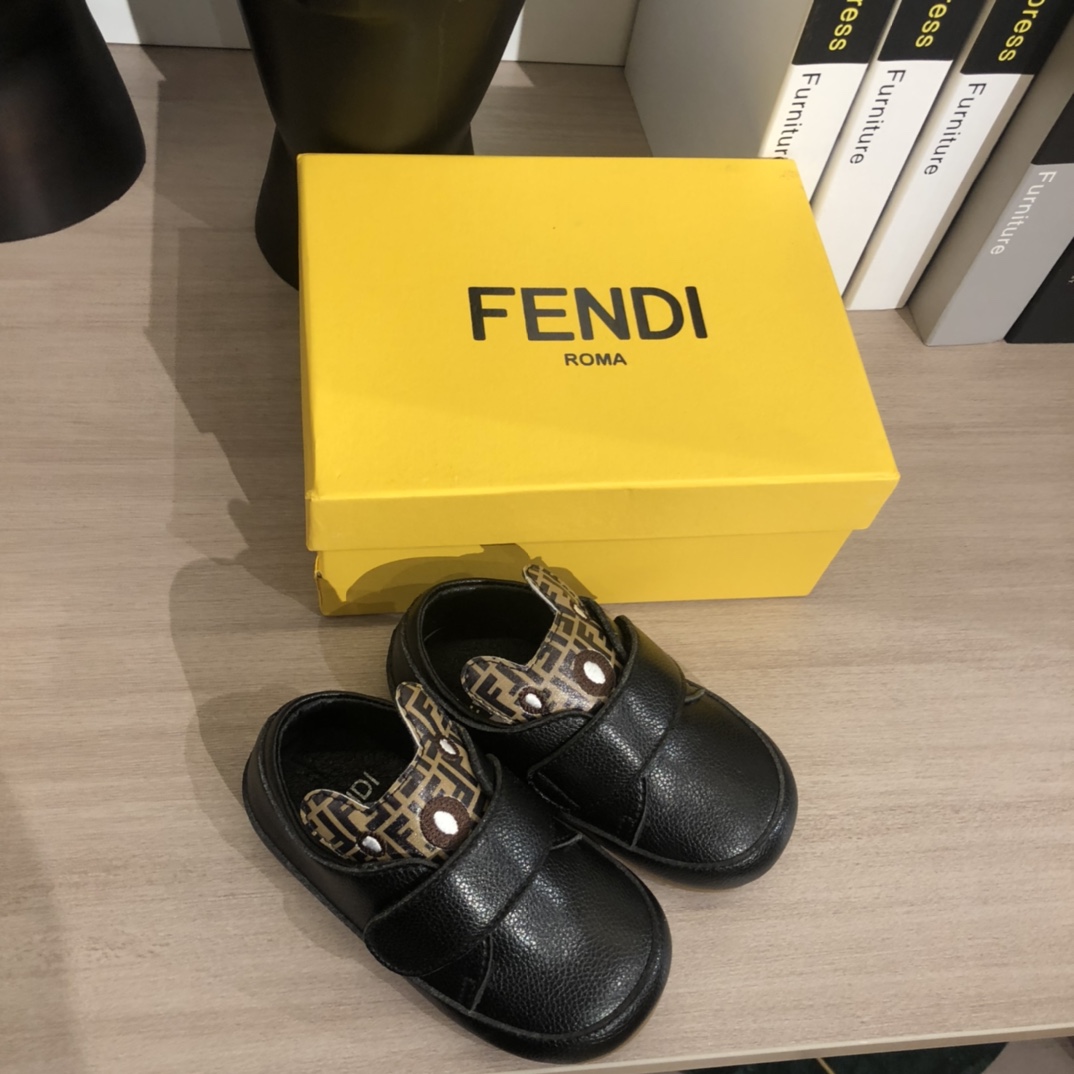 FENDI BB children's shoes