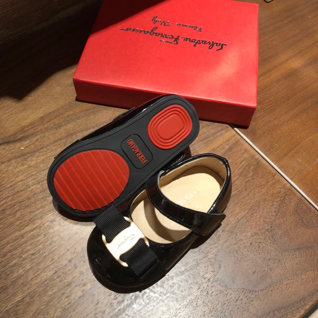 Ferragamo bady kinds