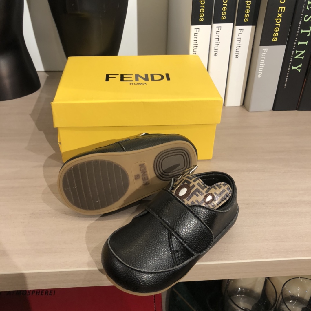FENDI BB children's shoes