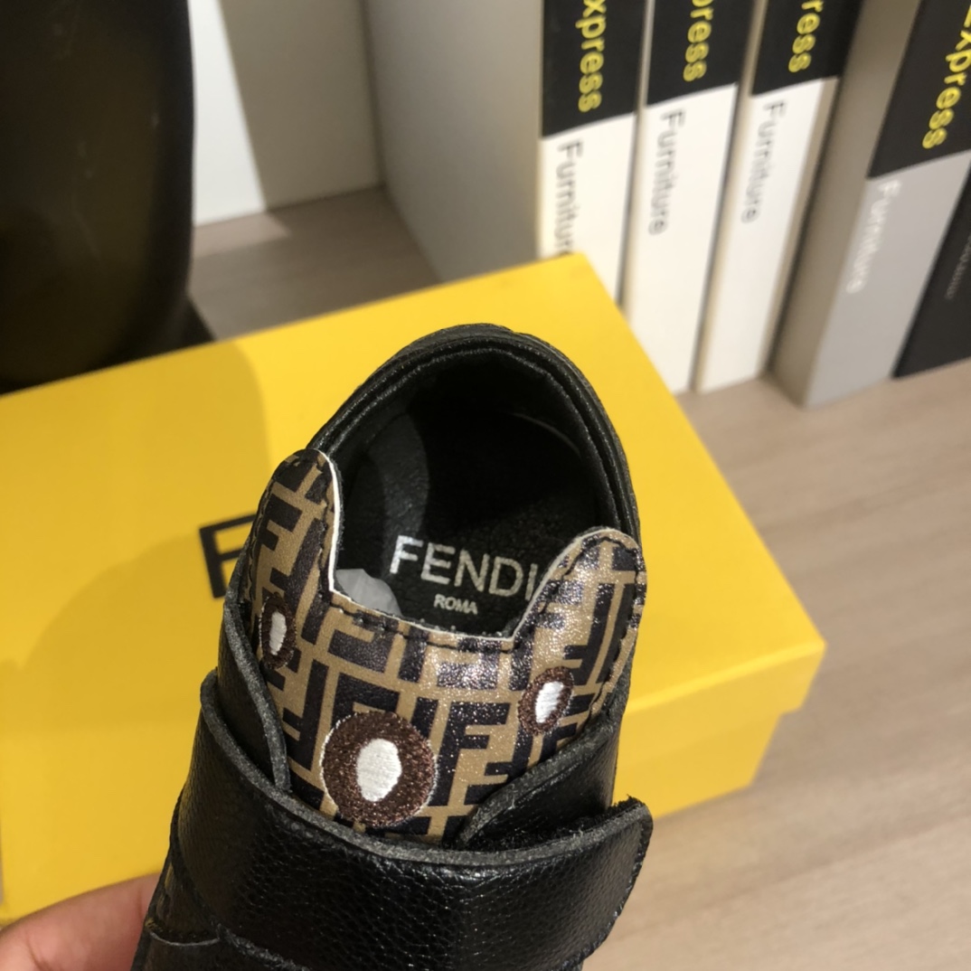 FENDI BB children's shoes