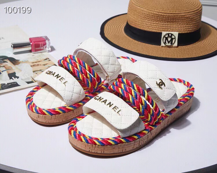 Chanel colour-blocked knots with rhombic chunky sandals