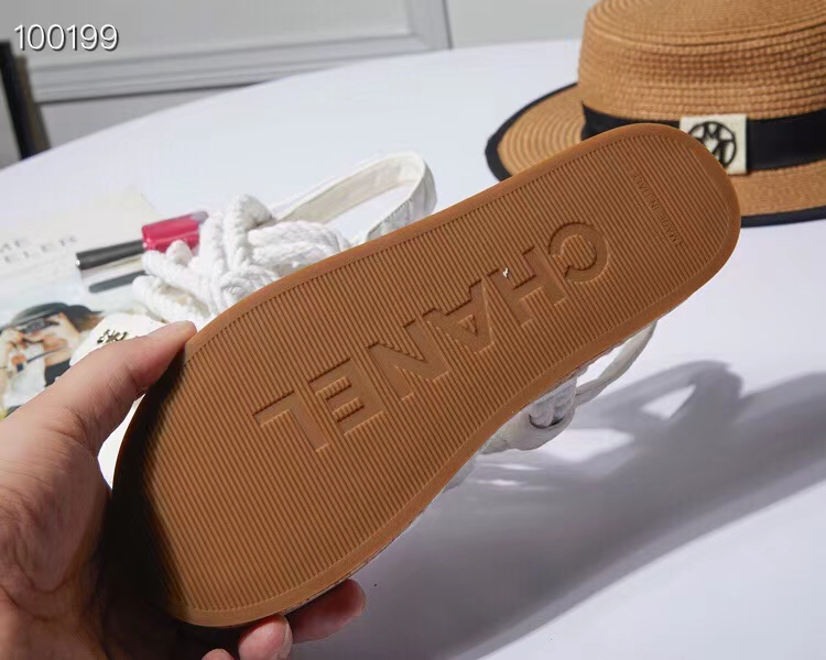 Chanel colour-blocked knots with rhombic chunky sandals