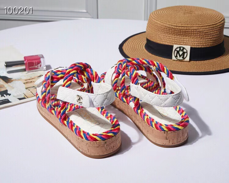 Chanel colour-blocked knots with rhombic chunky sandals