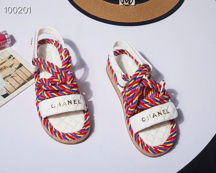 Chanel colour-blocked knots with rhombic chunky sandals