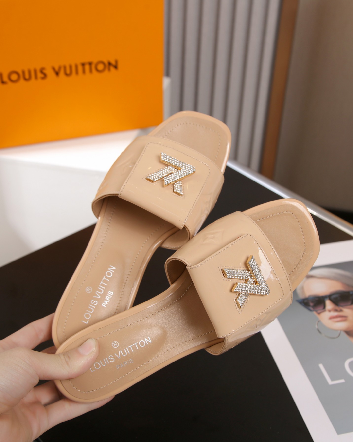 LV Slippers sandals