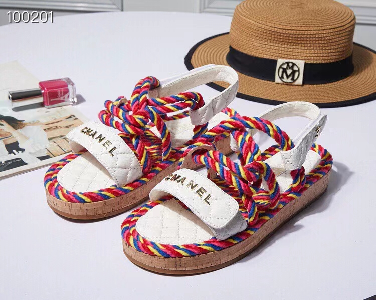 Chanel colour-blocked knots with rhombic chunky sandals