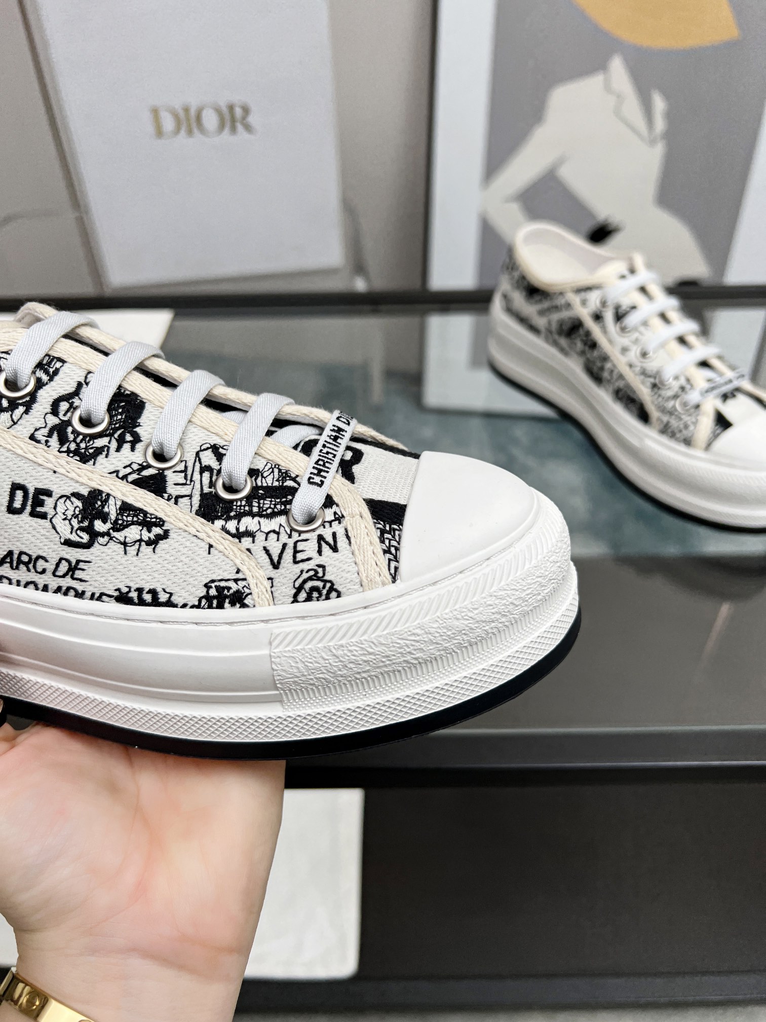 Dior sneakers