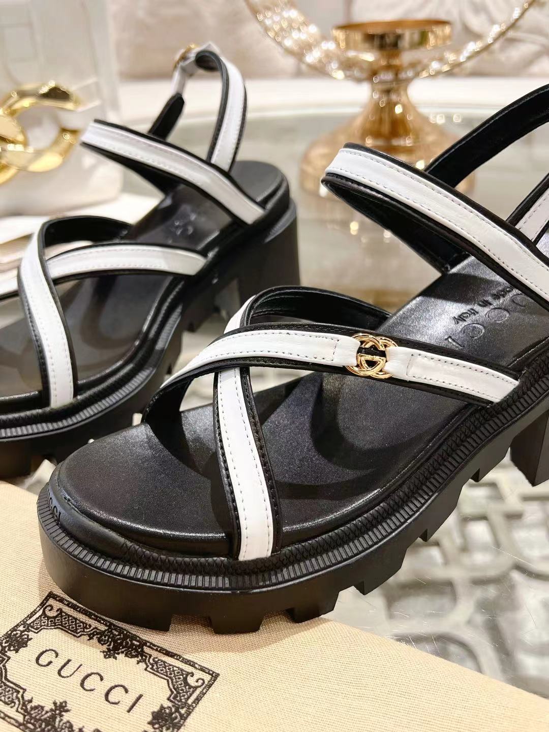 GUCCI PLATFORM ROMAN Sandal