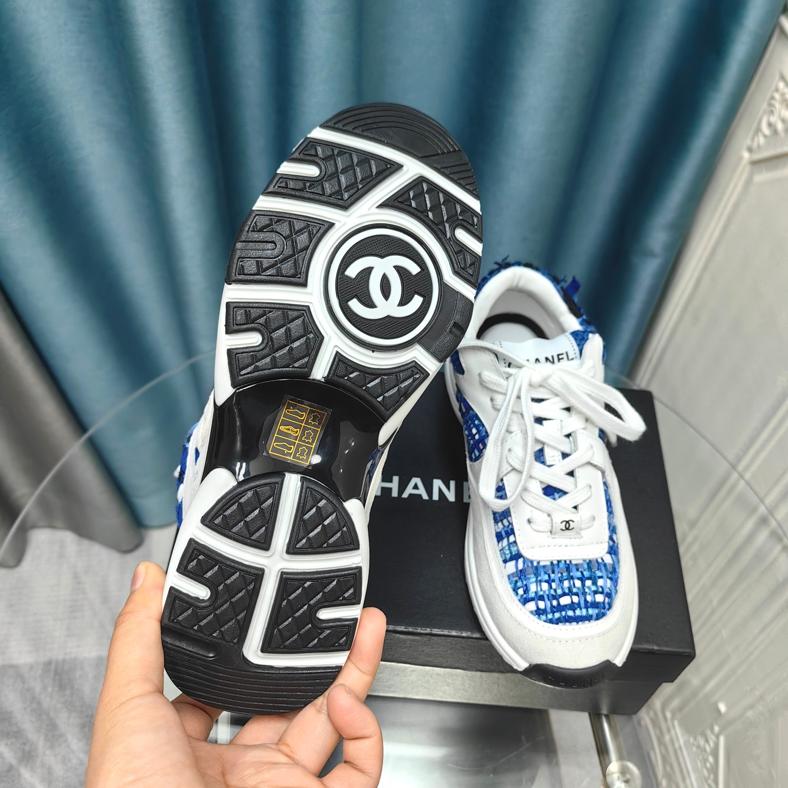 CHANEL Sneakers