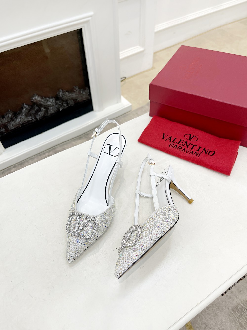 Valentino big vey buckle single shoes heels