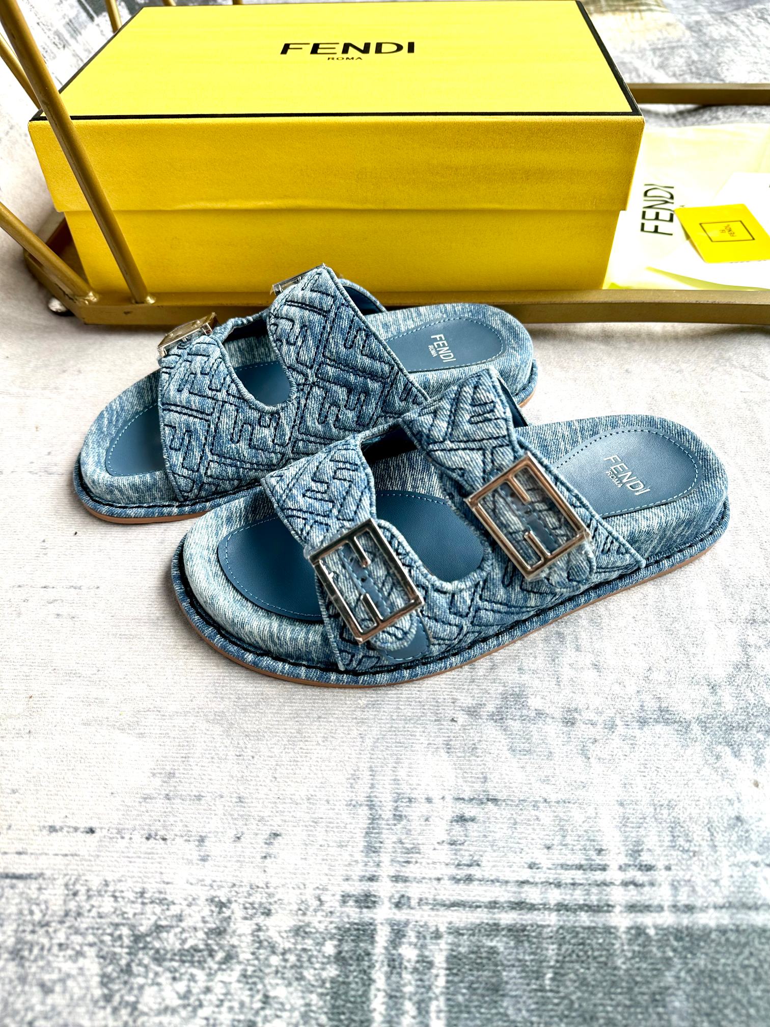 FENDI slippers