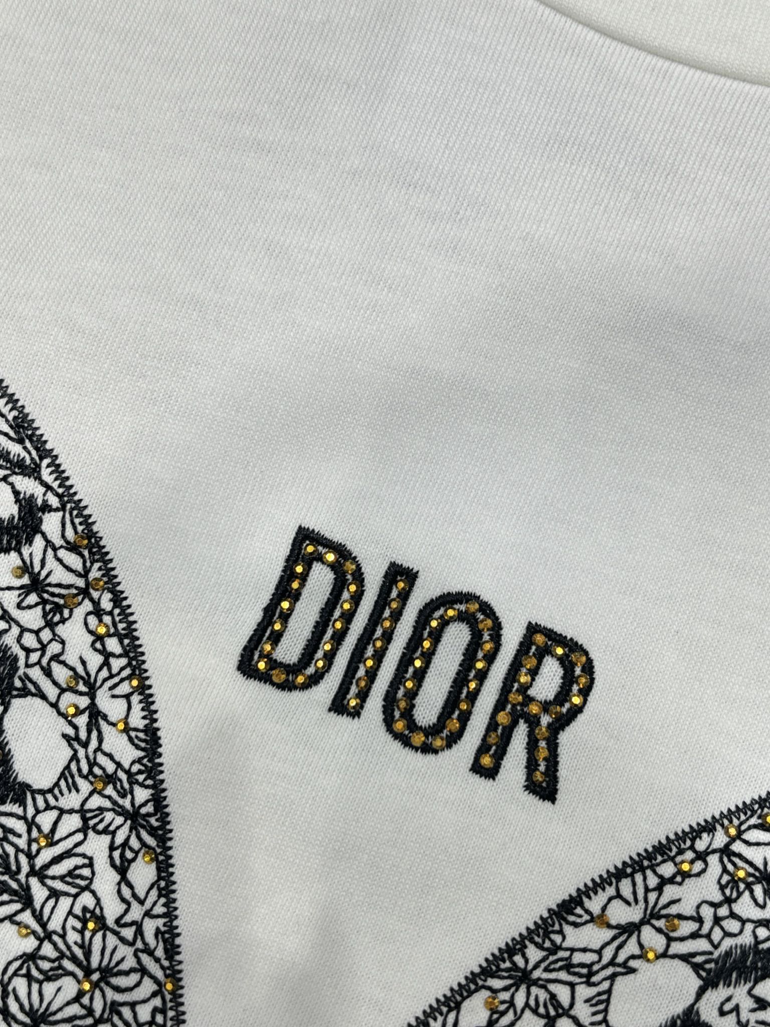 Dior T-shirt