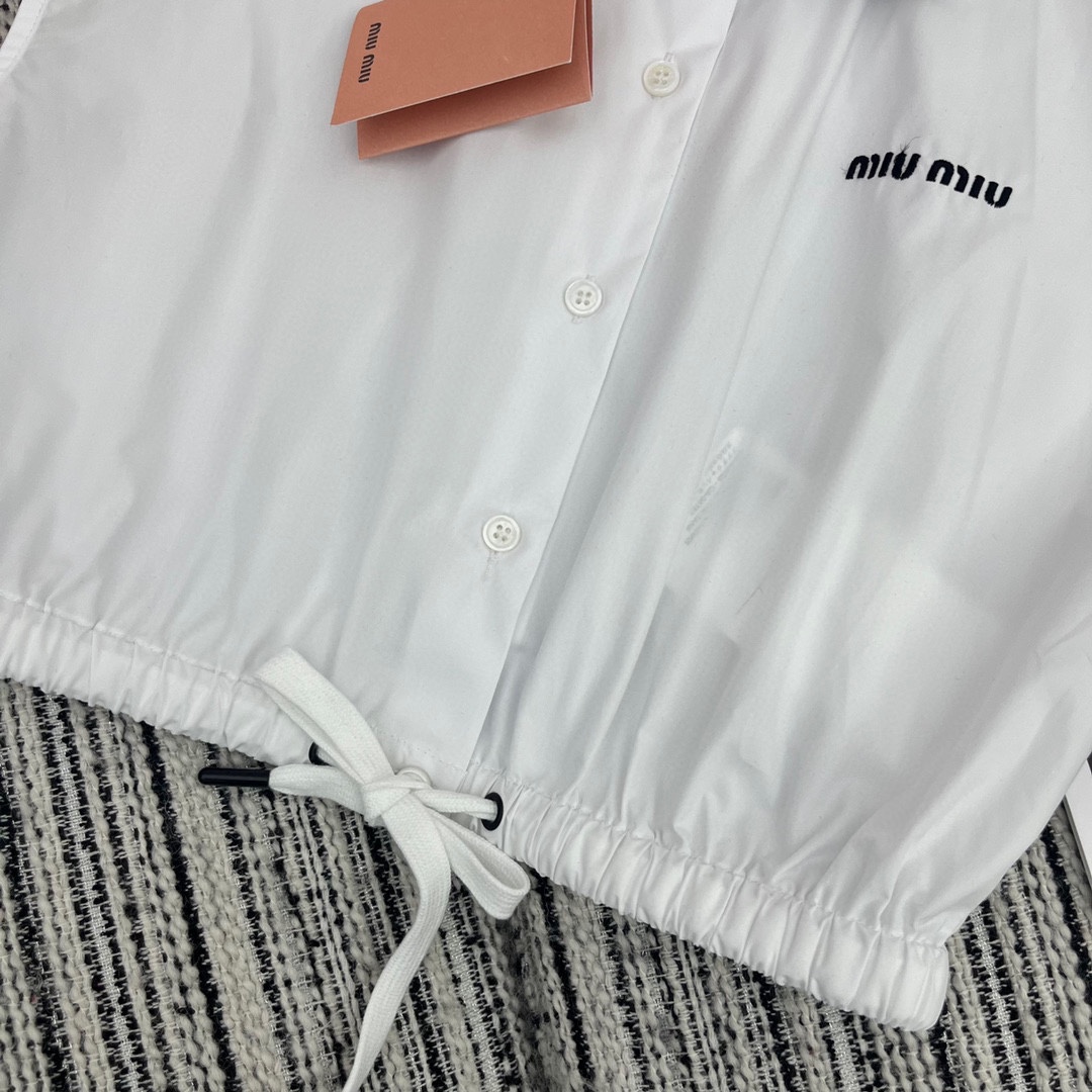 miumiu suit