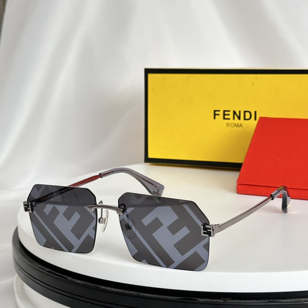 FENDI Sunglasses