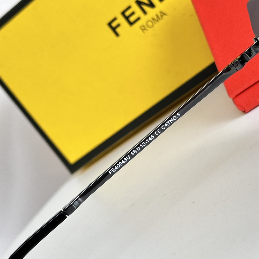 FENDI Sunglasses
