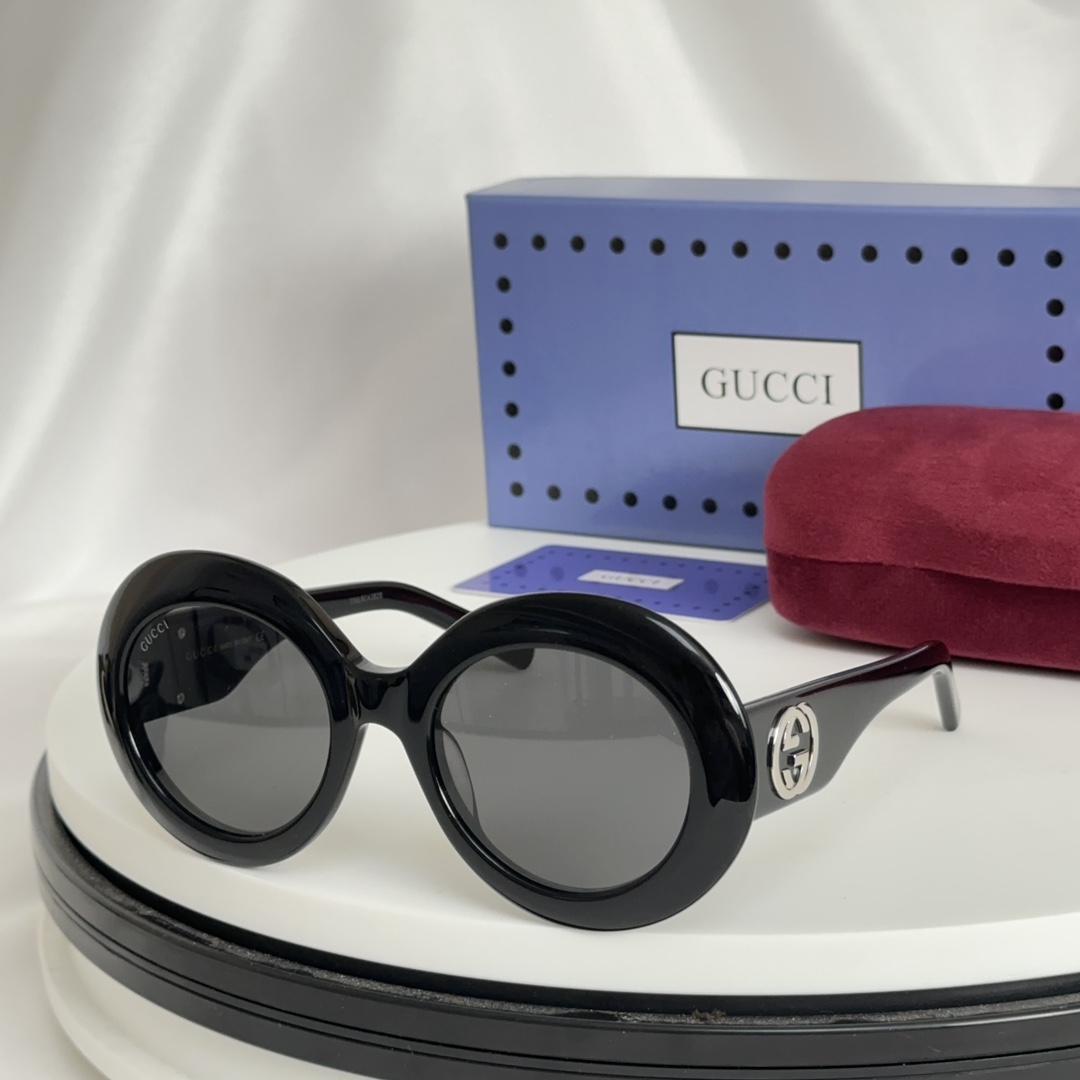 GUCCI GG Sunglasses