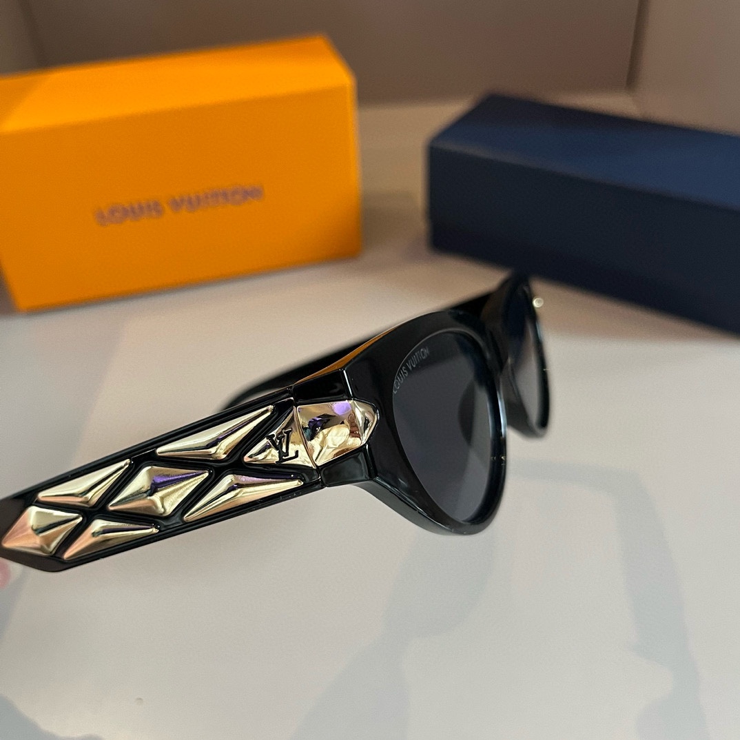 LV peephole Sunglasses
