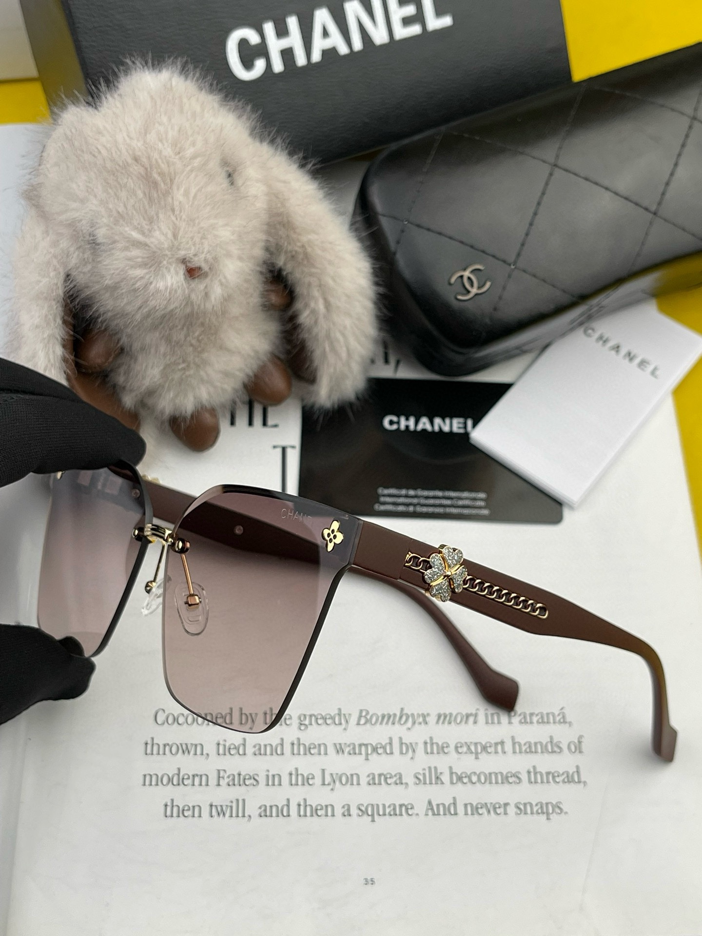 CHANEL Sunglasses