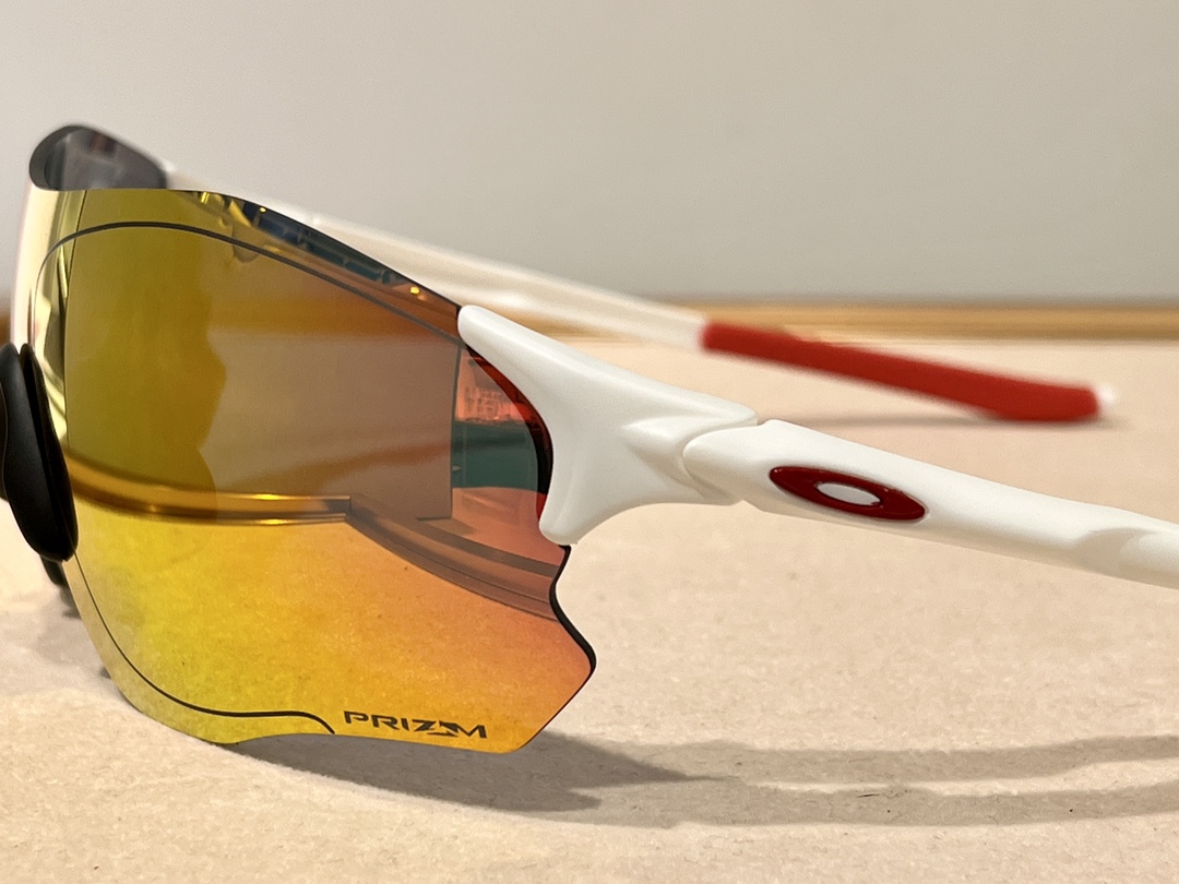 Oakley~EVZERO coloured running cycling sunglasses