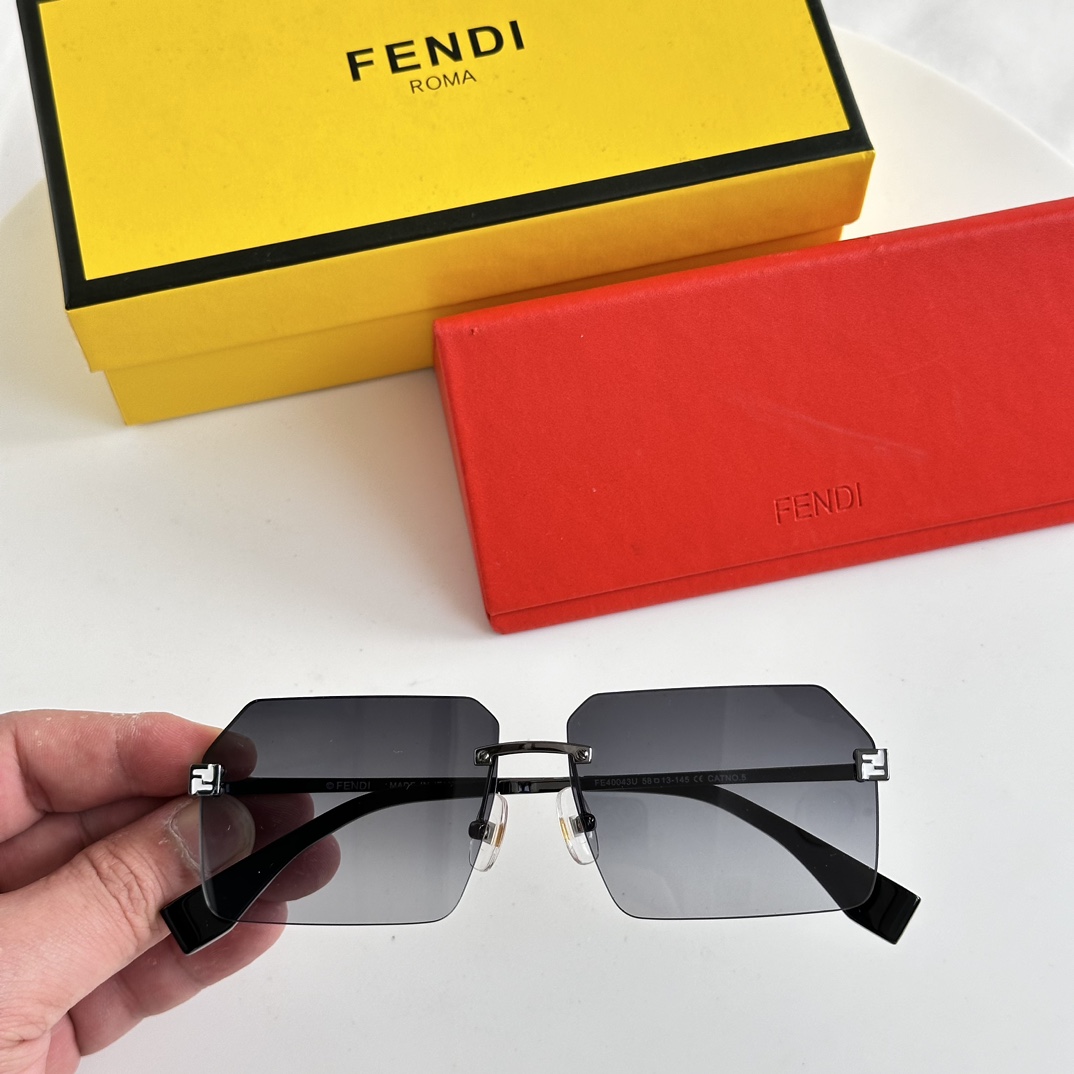 FENDI Sunglasses