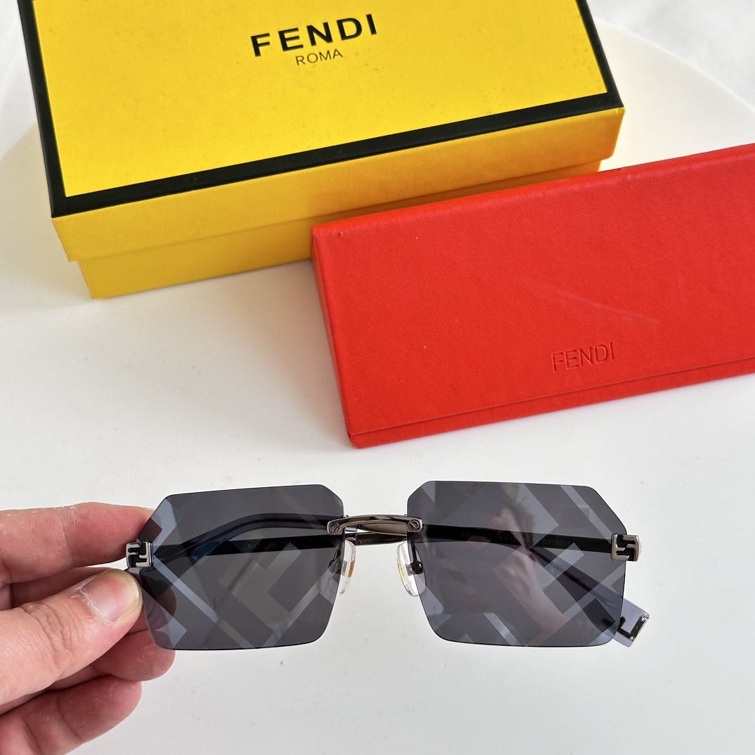 FENDI Sunglasses
