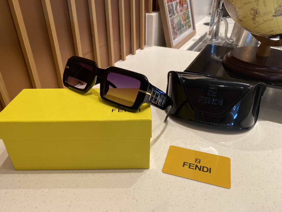 FENDI Sunglasses