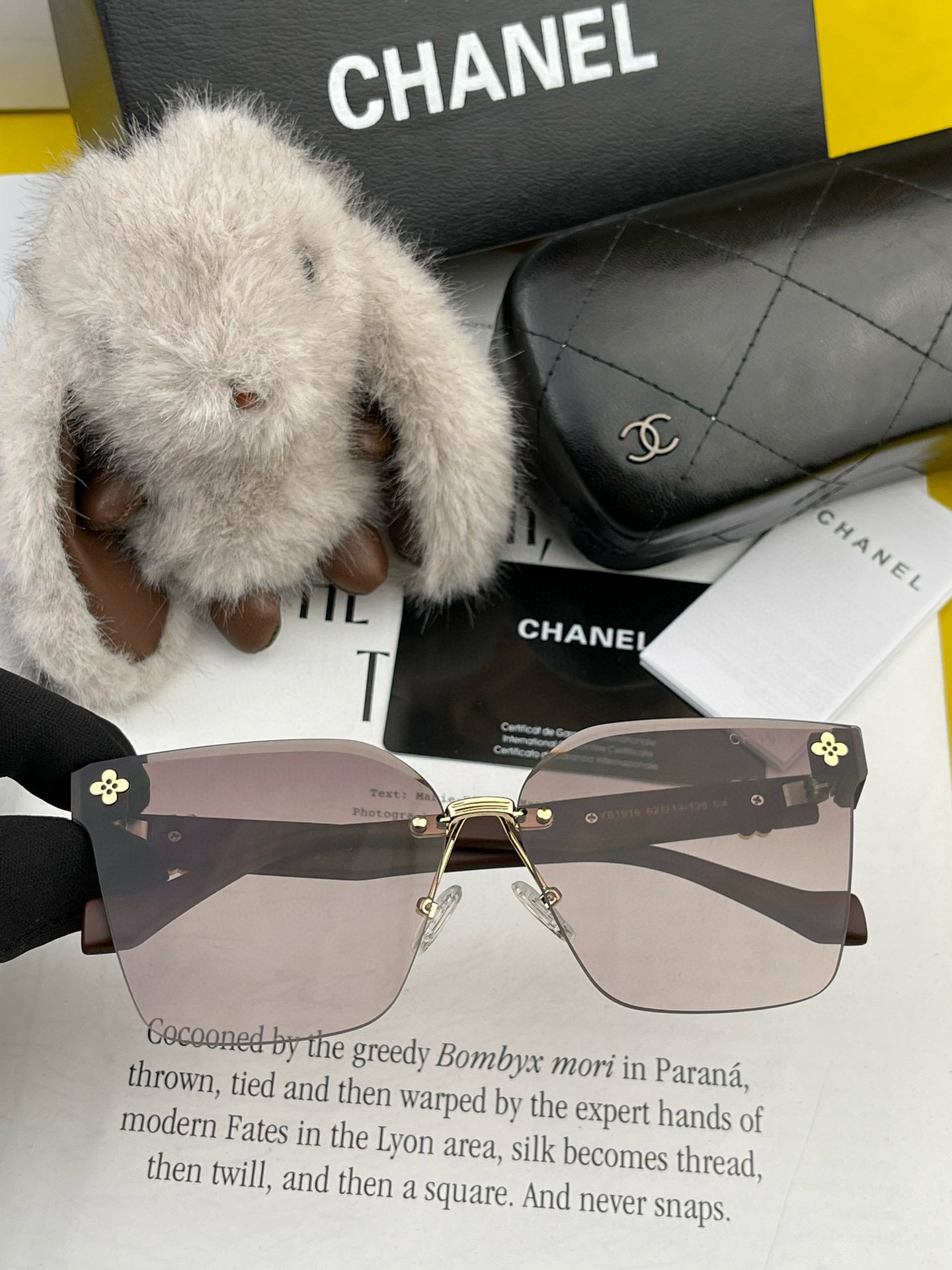 CHANEL Sunglasses