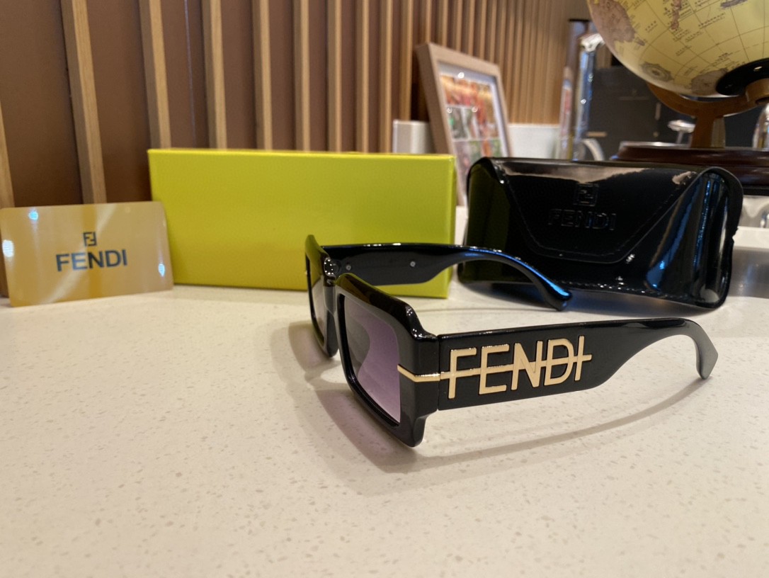FENDI Sunglasses