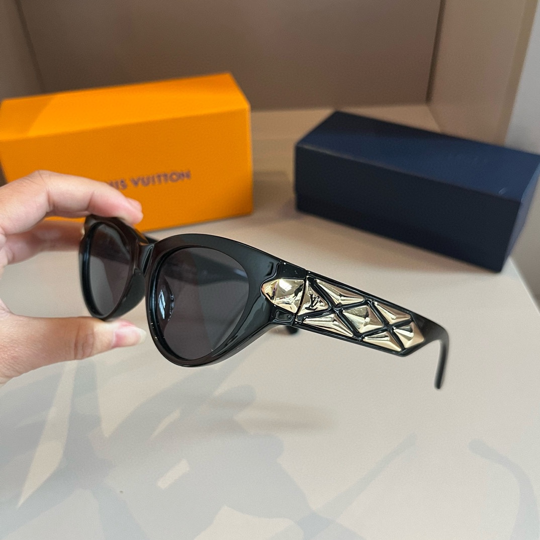 LV peephole Sunglasses
