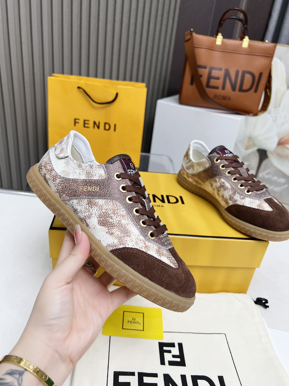 FENDI Casual shoes
