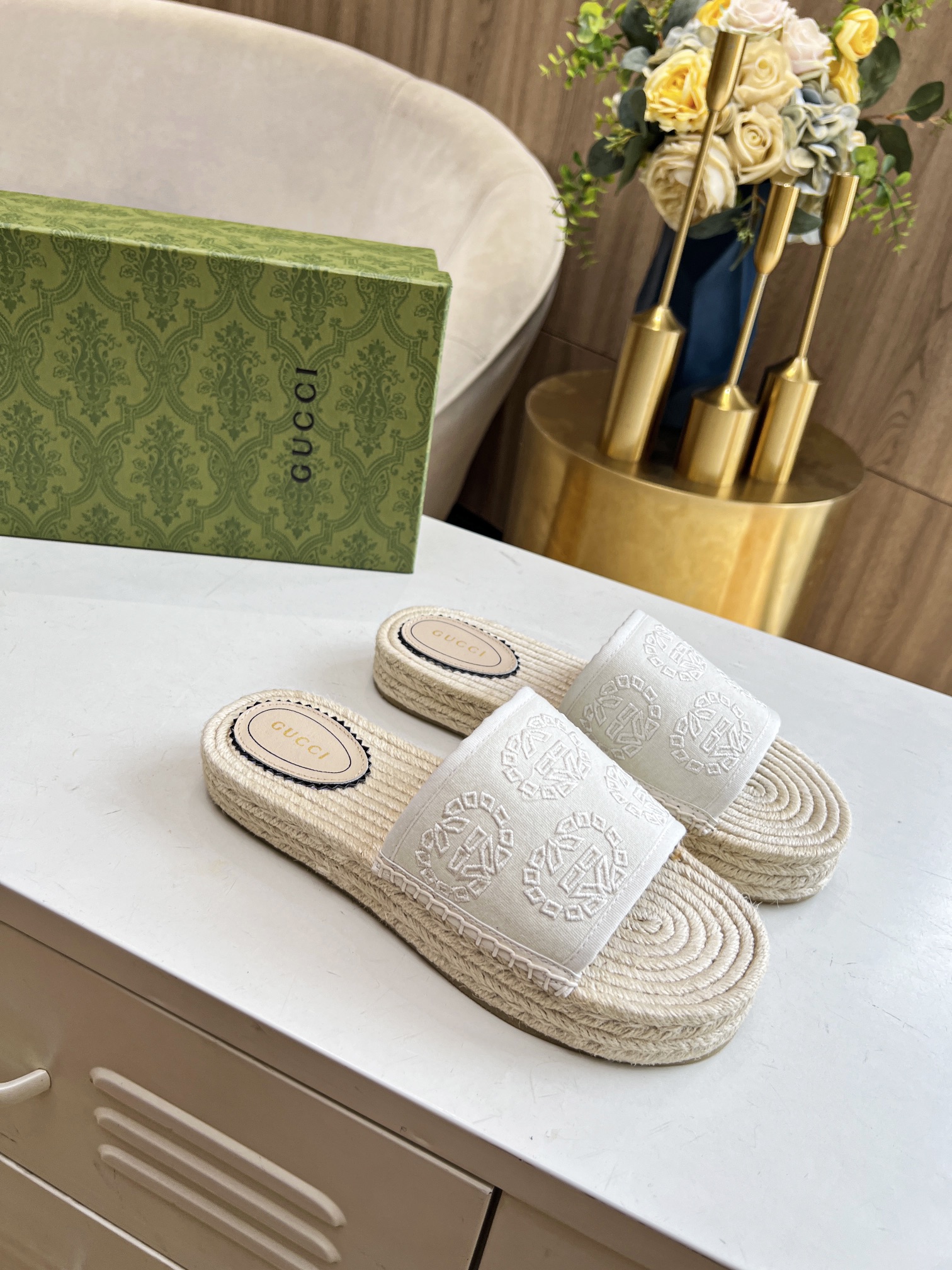 Gucci electric embroidered espadrille slippers