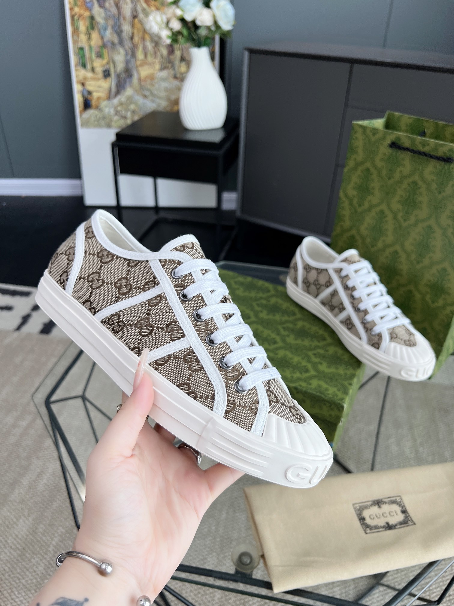 GUCCI SNEAKERS