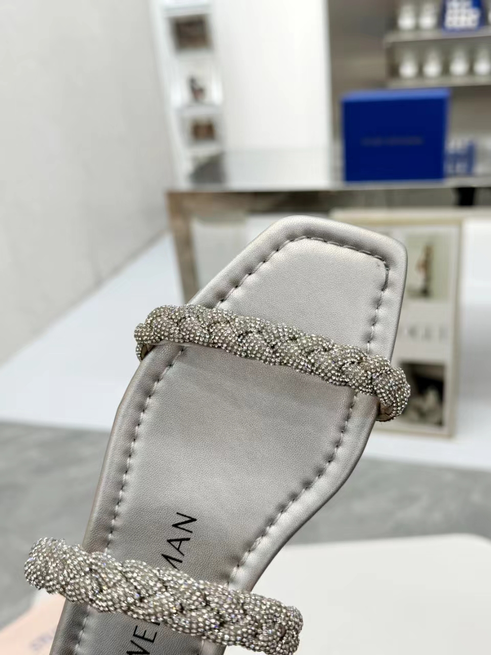 STUART WEITZMAN Woven diamond sandals flat bottomed mop