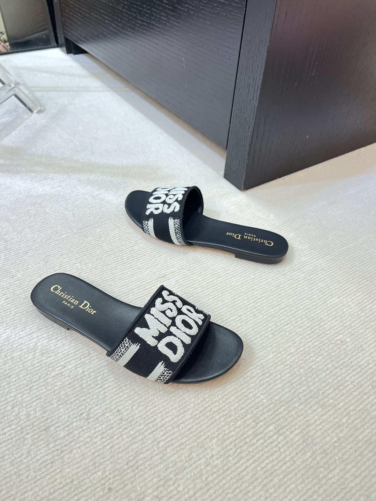 DIOR Latest Popular Miss Dior Graffiti Logo Embroidery SLIDES