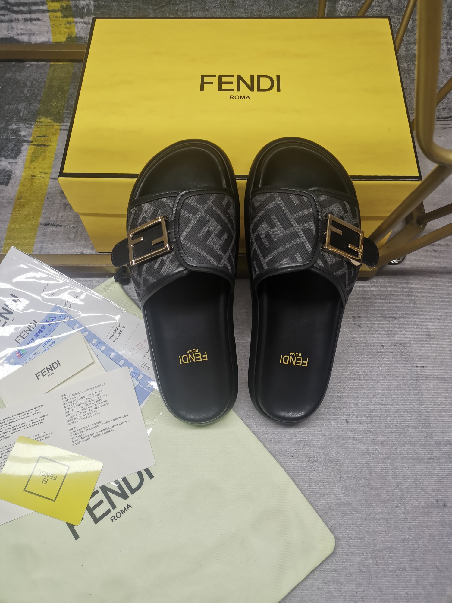FENDI SLIDES