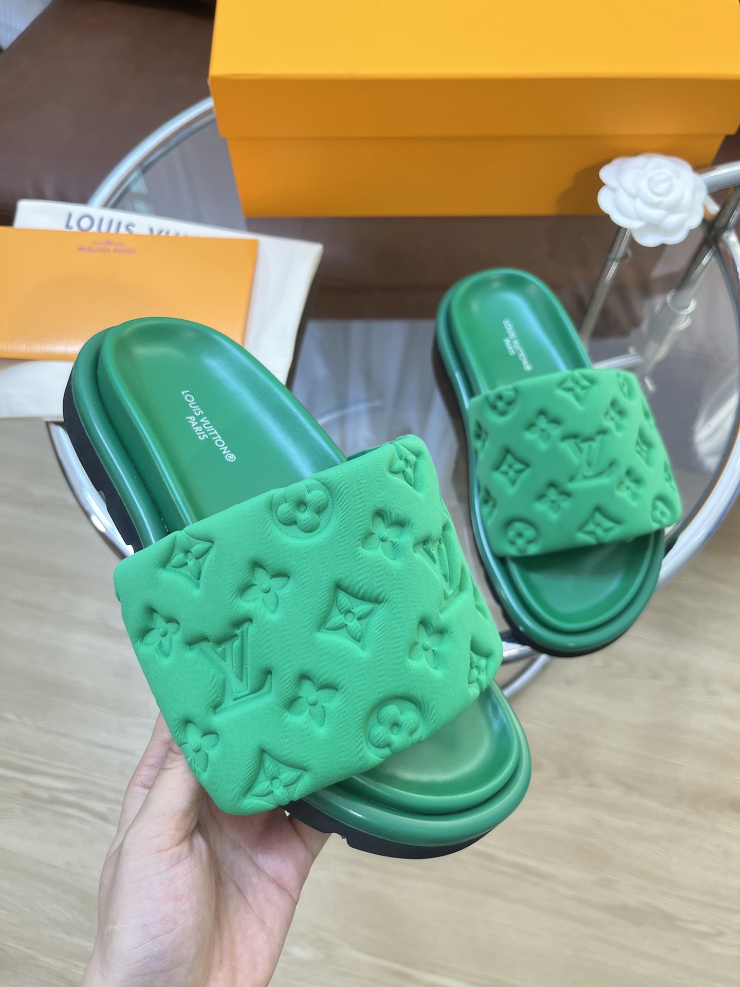 LOUIS VUITTON SLIDES
