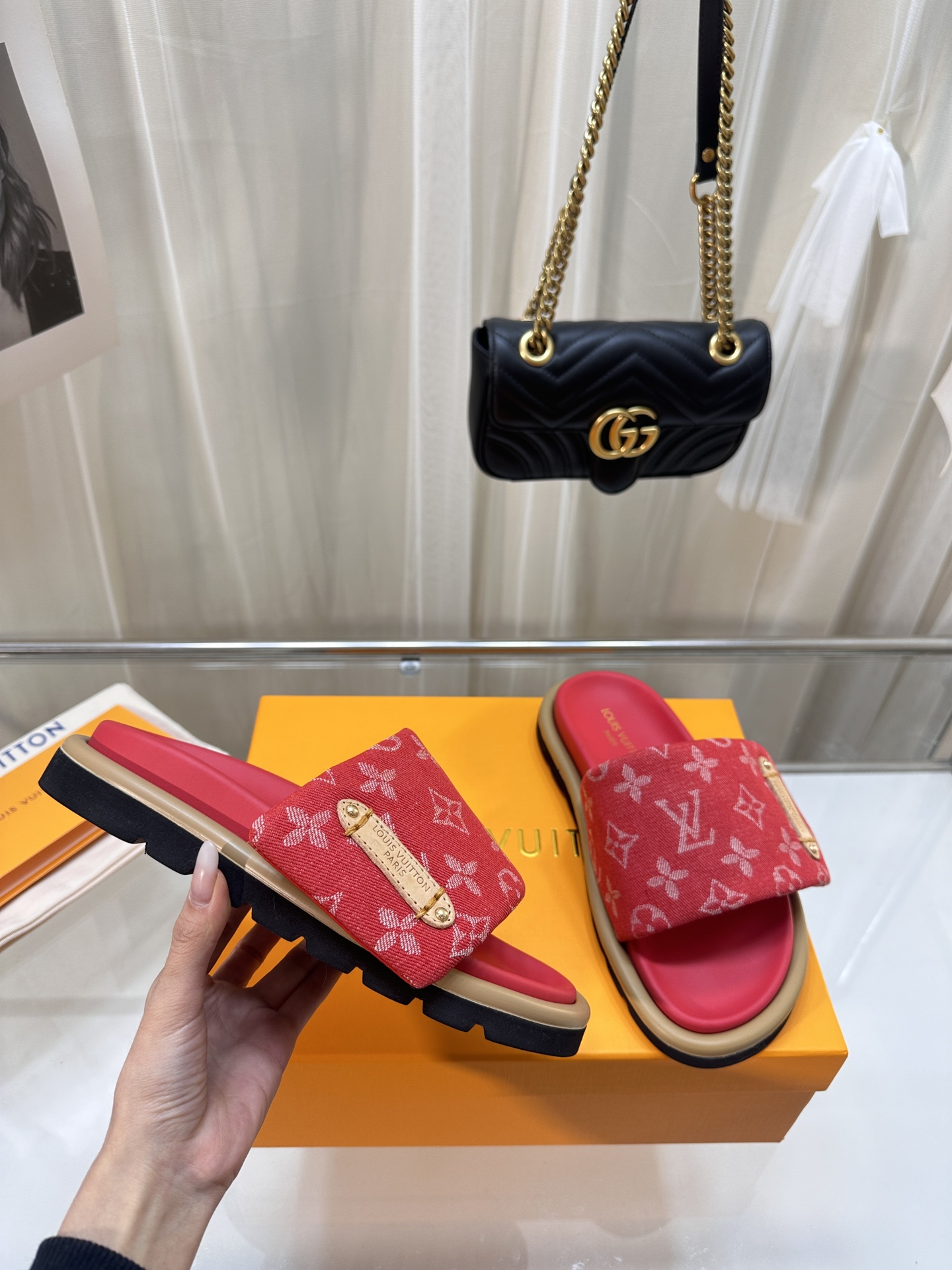 LOUIS VUITTON SLIDES