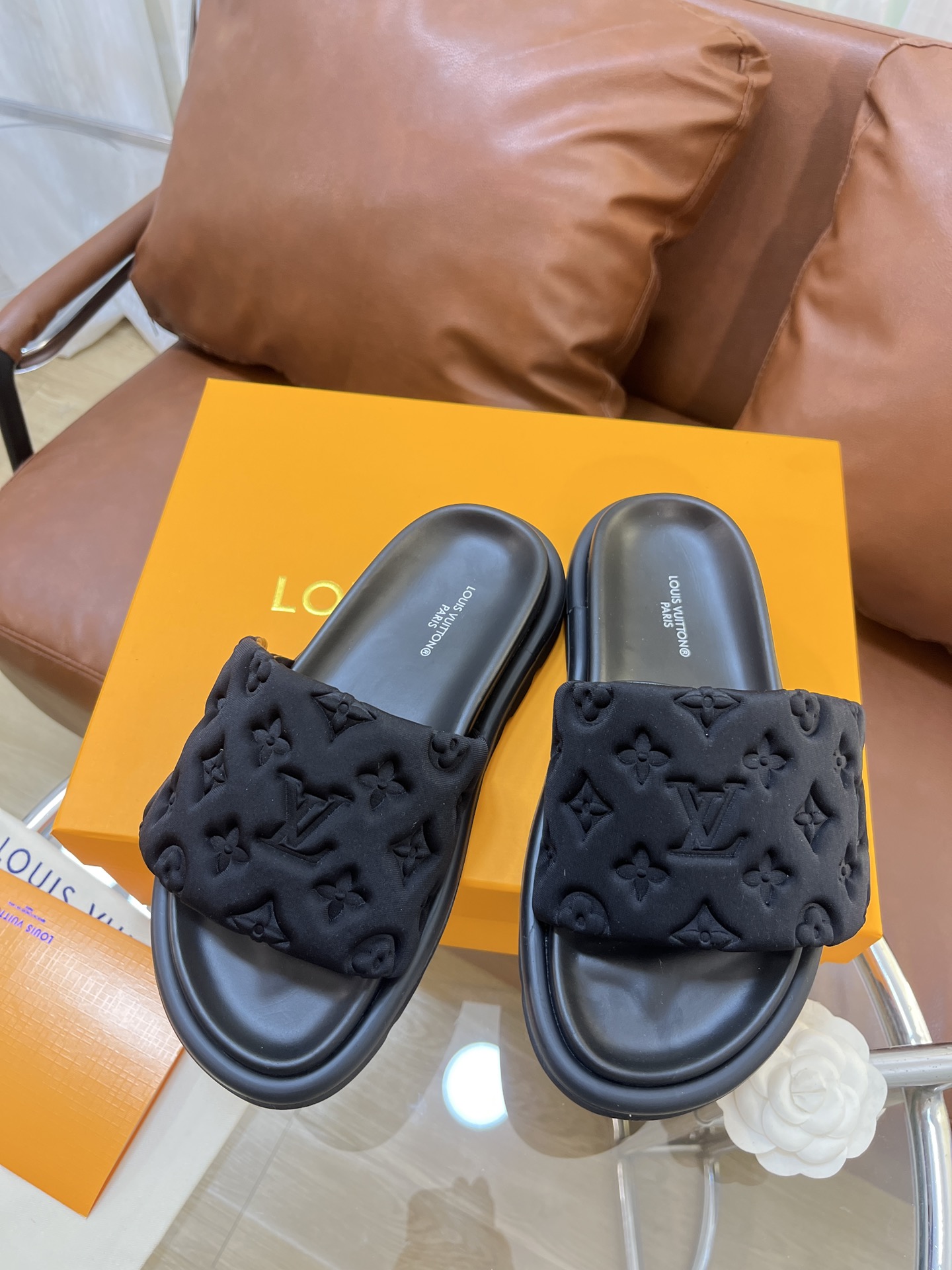 LOUIS VUITTON SLIDES
