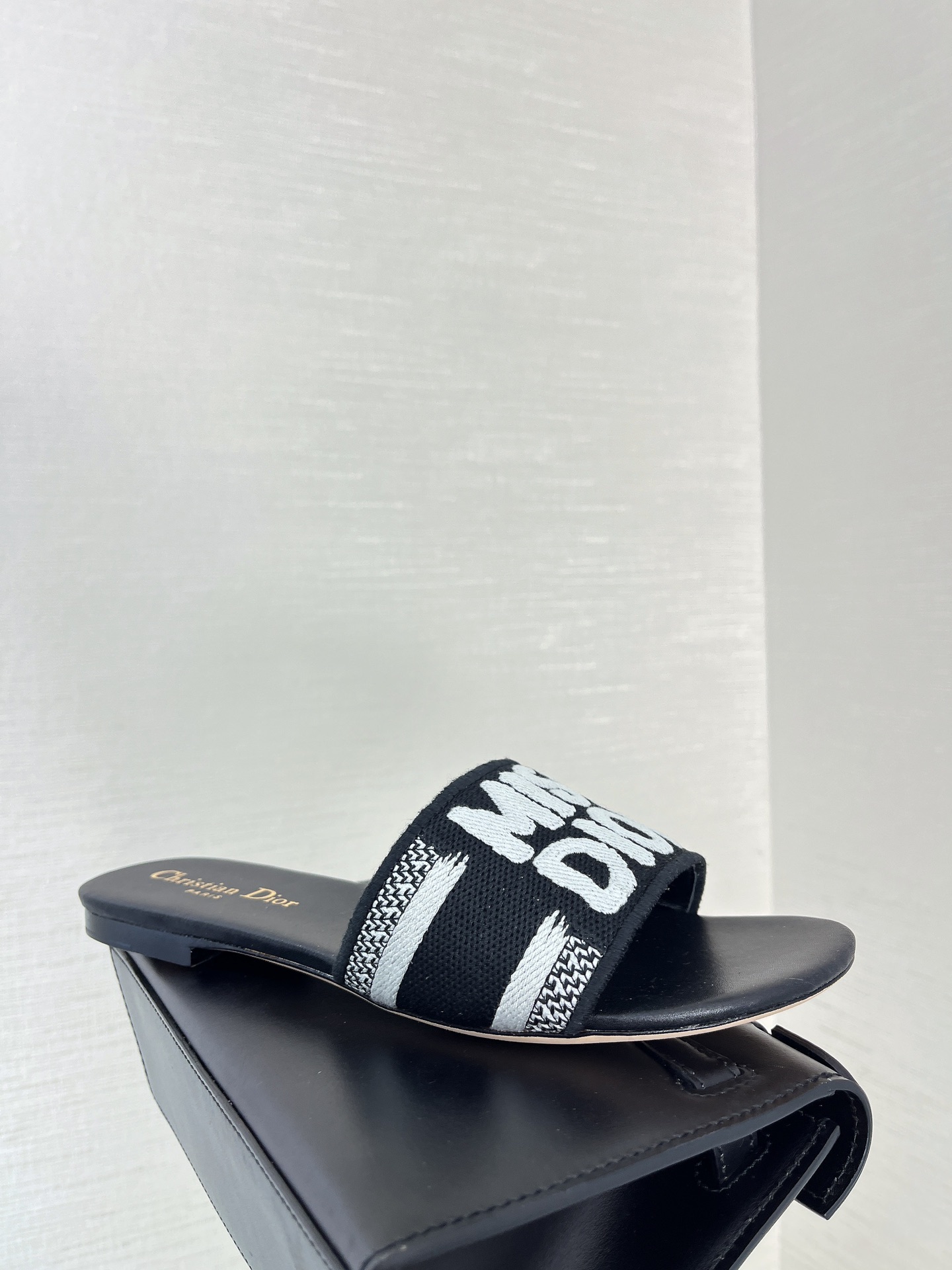 DIOR Latest Popular Miss Dior Graffiti Logo Embroidery SLIDES