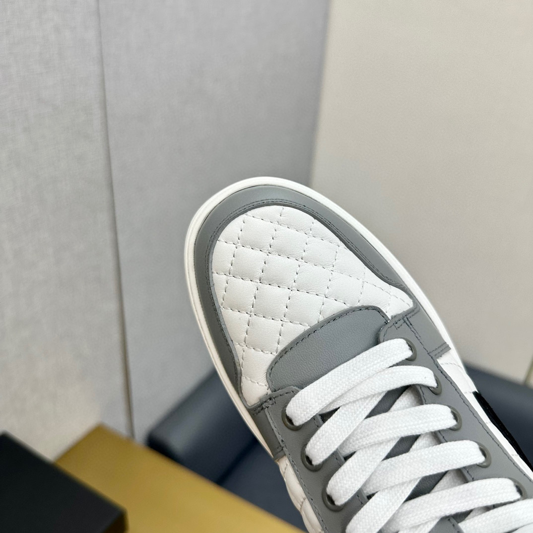 CHANEL SNEAKERS