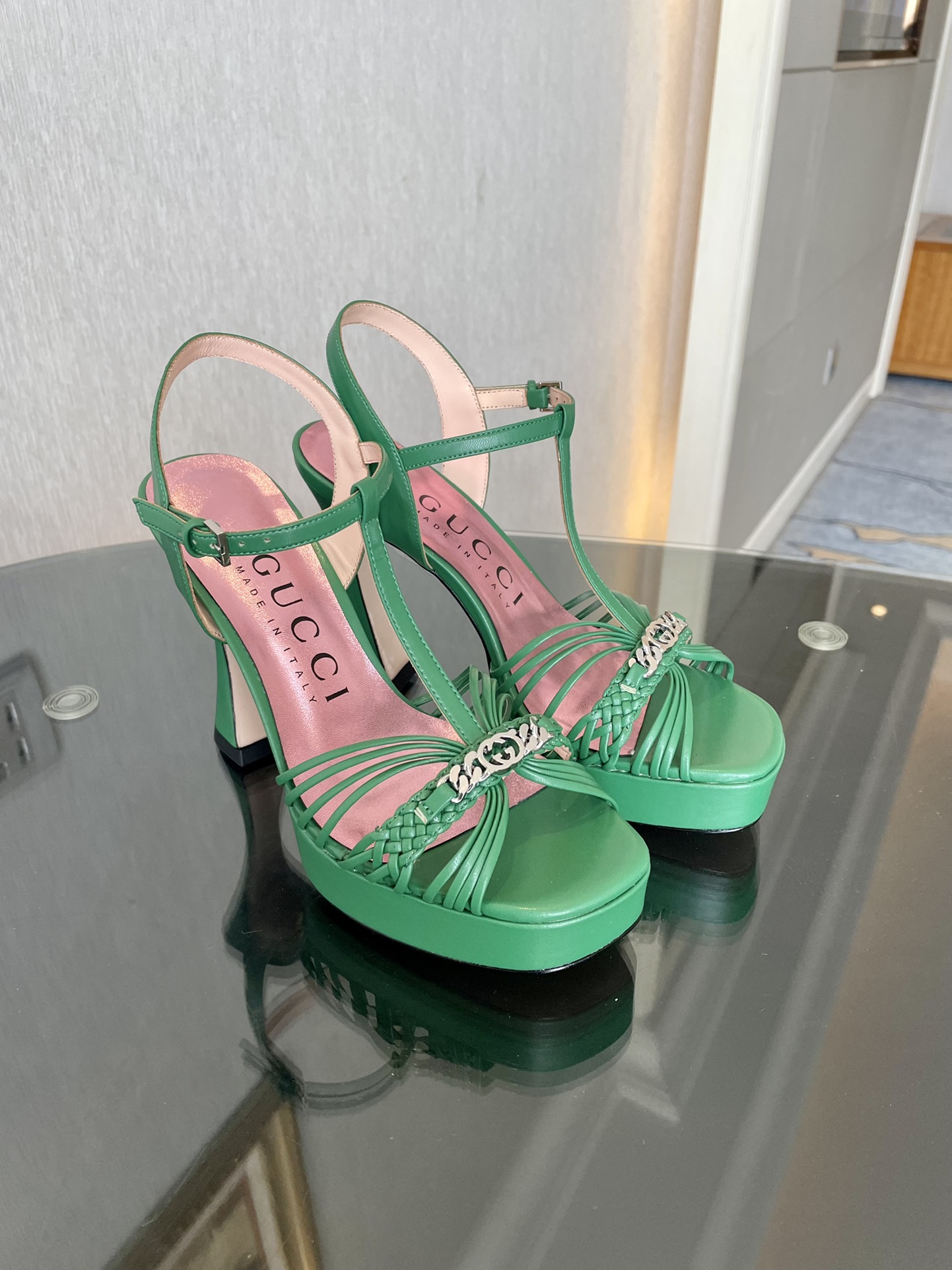 GUCCI SANDALS