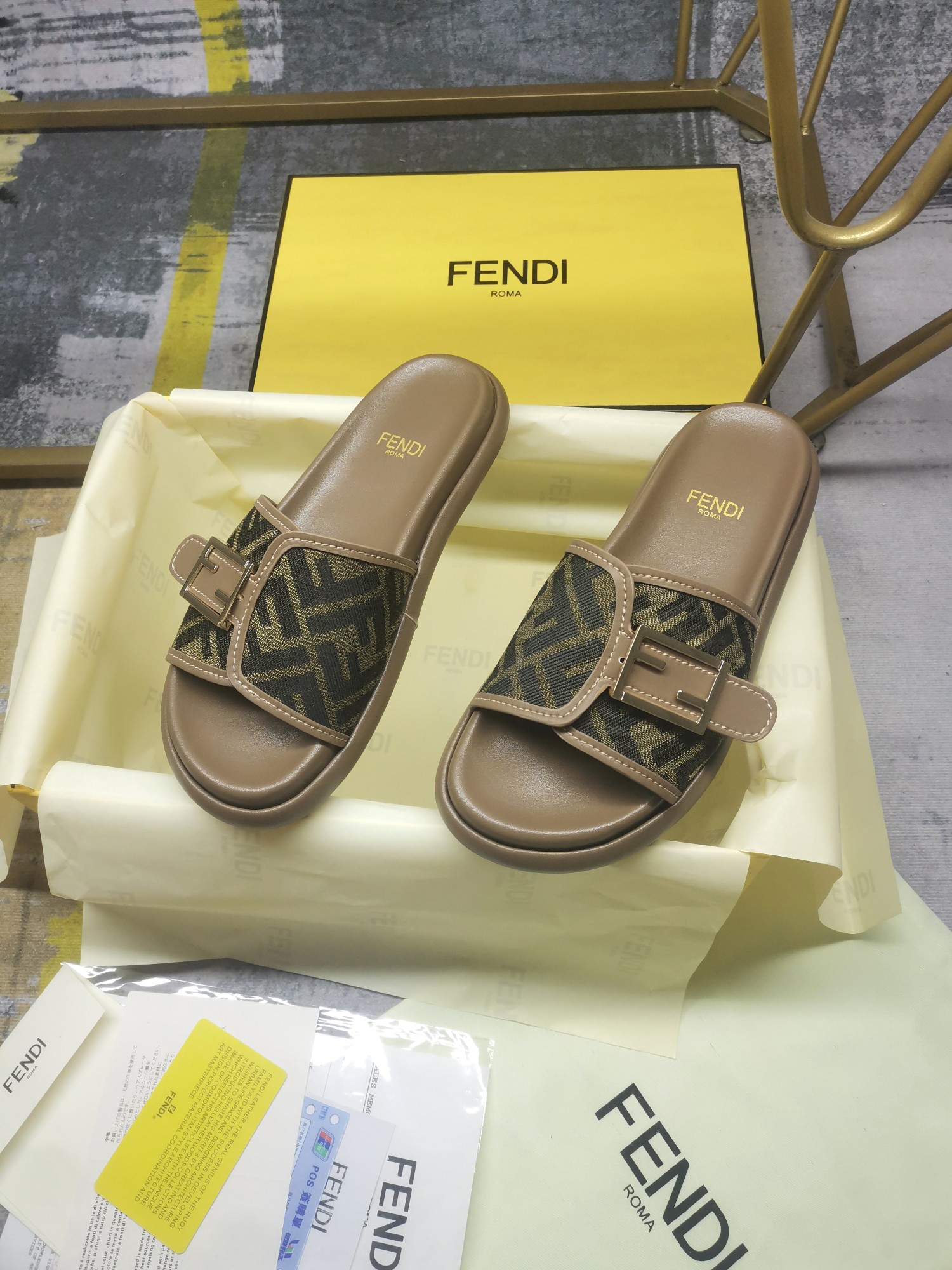 FENDI SLIDES