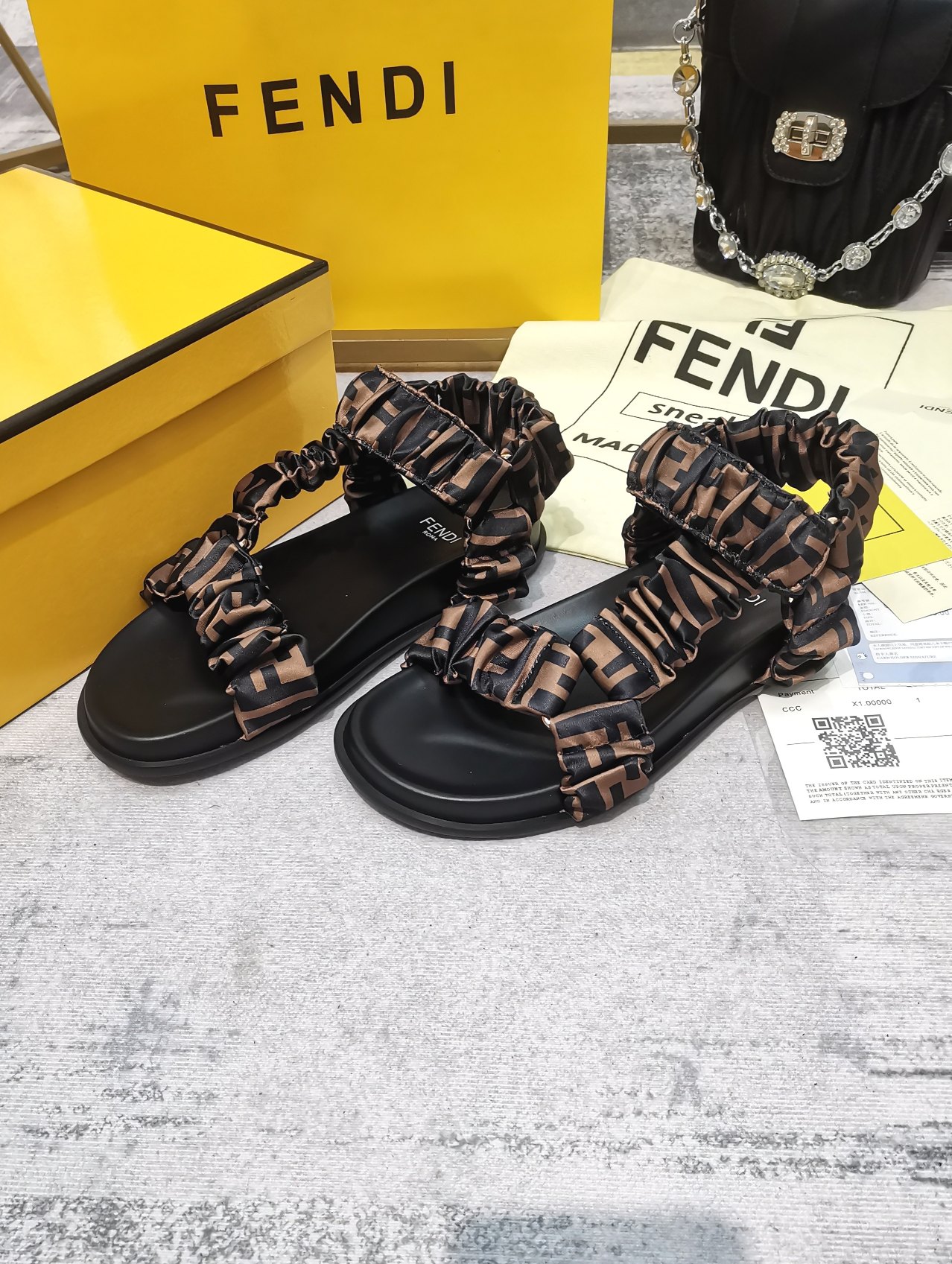 FENDI SLIDES