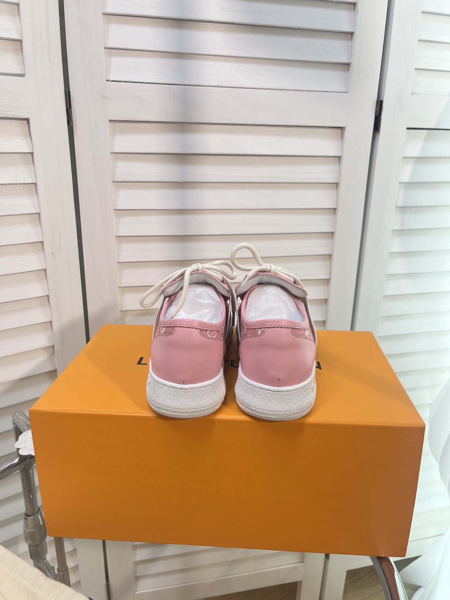 LOUIS VUITTON SNEAKERS