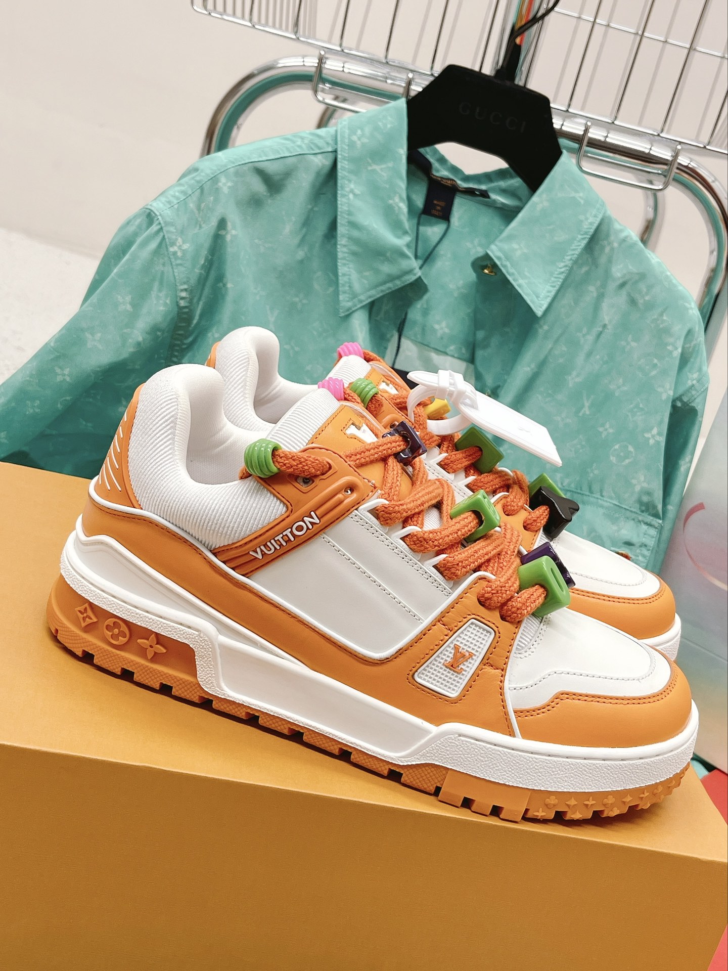 LOUIS VUITTON SNEAKERS