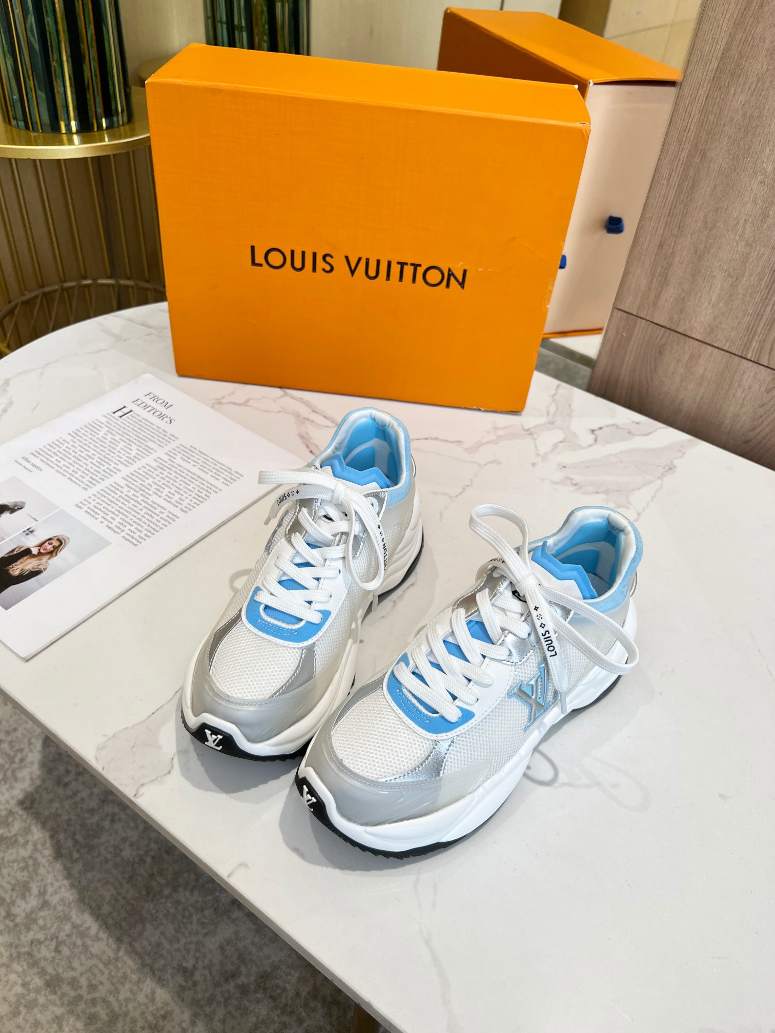LOUIS VUITTON SNEAKERS